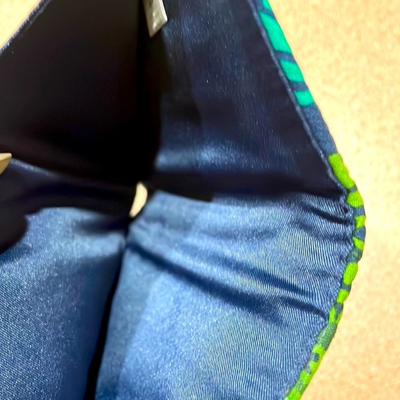 Vera Bradley Wallet Like New - Picture 4 of 6